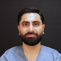 Profilbilde av tannlege Usama Ruhee